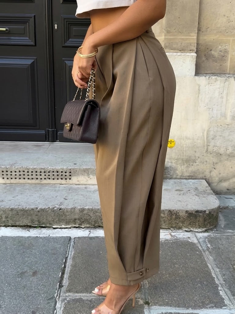 Chic Pleated Tapered Trousers